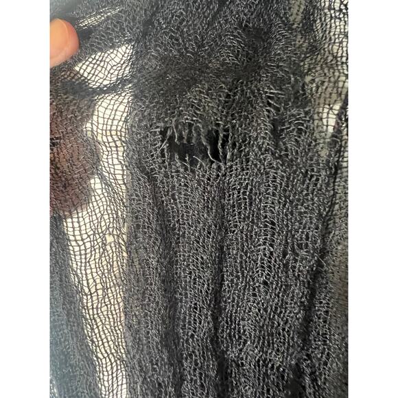 Black and Silver Metallic Scarf - Picture 3 of 3